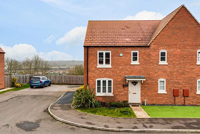 3 Bedroom Semi Detached House For Sale In , Sapphire Street, Irthlingborough, NN9