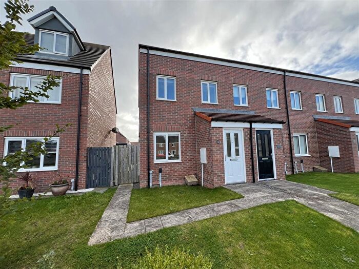 3 Bedroom End Of Terrace House To Rent In Dunstanburgh Walk, Amble, Morpeth, NE65