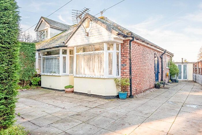 3 Bedroom Semi-Detached Bungalow For Sale In Bescar Brow Lane, Scarisbrick, L40