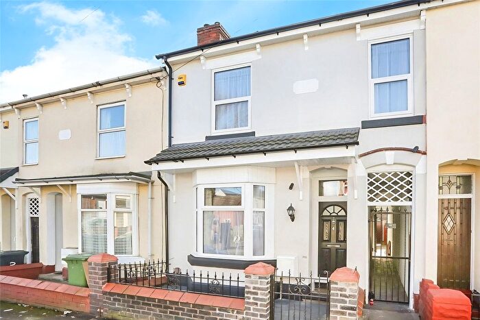 3 Bedroom Terraced House To Rent In Wanderers Avenue, Wolverhampton, West Midlands, WV2