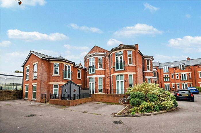 2 Bedroom Flat For Sale In Apartment, The Hall, Allerton Hill, Chapel Allerton, Leeds, LS7