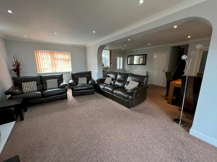 3 Bedroom End Of Terrace House To Rent In Cedars Road, Exhall, Coventry, Warwickshire, CV7