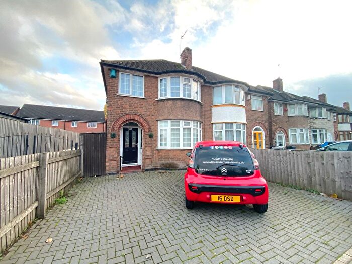 3 Bedroom Semi Detached House To Rent In Bromford Road, Birmingham, B36