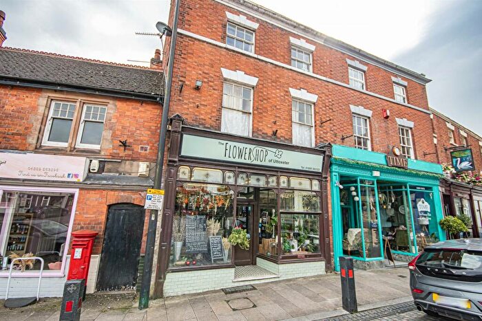 4 Bedroom Apartment For Sale In Market Place, Uttoxeter, Staffordshire, ST14