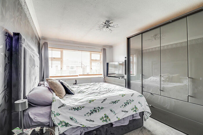 3 Bedroom Terraced House For Sale In Nicholson Road, Thundersley, SS7