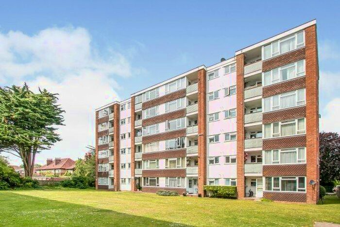 2 Bedroom Flat To Rent In Princess Road, Poole, BH12