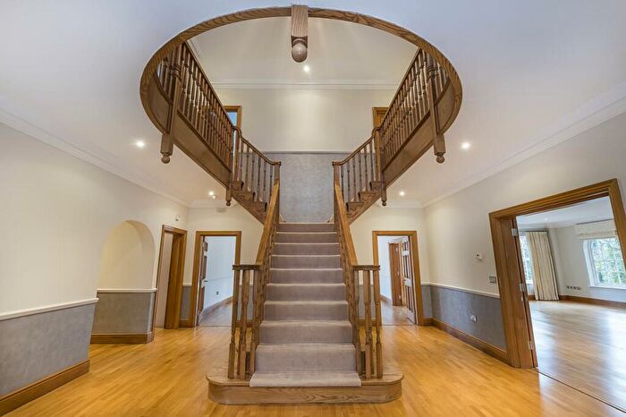6 Bedroom Detached House To Rent In Eaton Park, Cobham, KT11