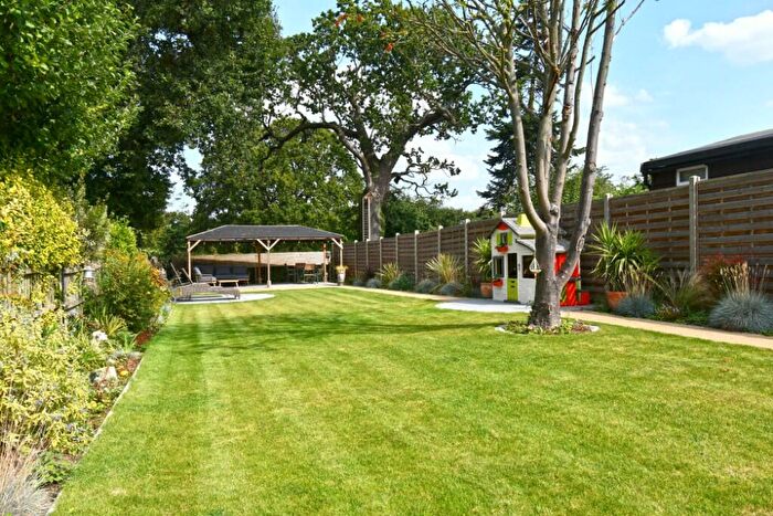 4 Bedroom Detached House For Sale In Tatsfield Avenue, Nazeing, EN9