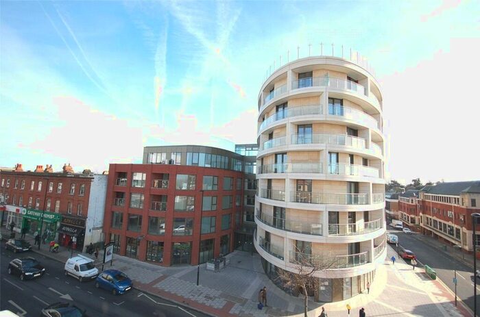 1 Bedroom Apartment To Rent In Gateway House, Regents Park Road, Finchley, London, N3