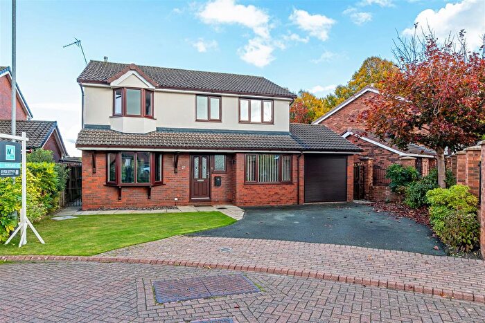 4 Bedroom Detached House For Sale In Teddington Close, Appleton, Warrington, WA4