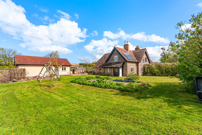 4 Bedroom Semi-Detached House For Sale In Clevedon Road, Wraxall, BS48