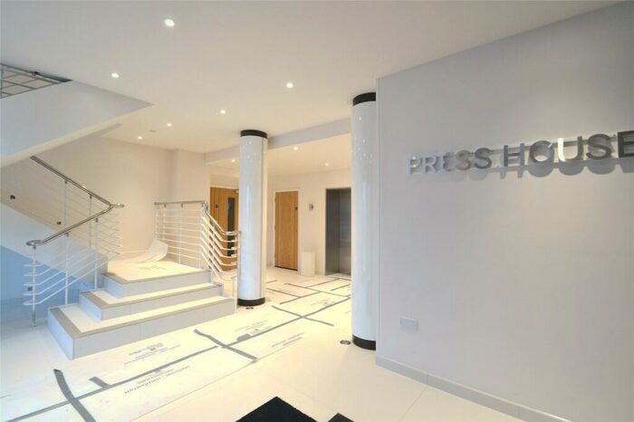 Detached House To Rent In Crest View Drive, Petts Wood, Orpington, BR5