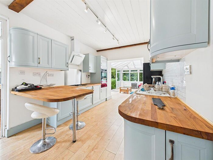2 Bedroom Detached Bungalow For Sale In Thornhill Road, Cross Hands, Llanelli, SA14