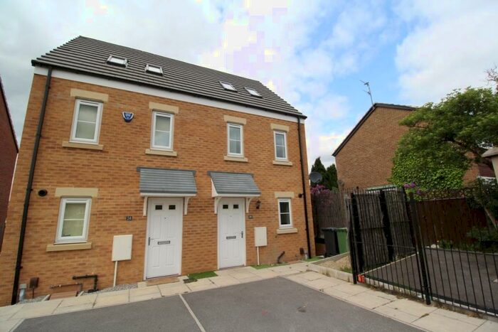 3 Bedroom Semi-Detached House To Rent In Langbar Approach, Leeds, West Yorkshire, LS14