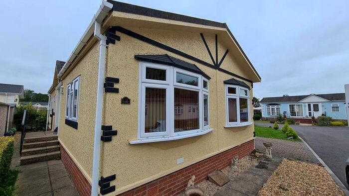 2 Bedroom Park Home Mobile Home For Sale In Chilton Park, Bridgwater, TA6