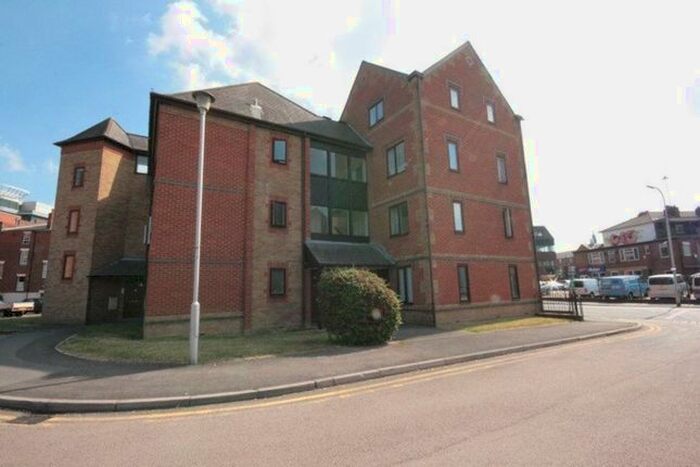1 Bedroom Flat To Rent In Regent Court, Reading RG1