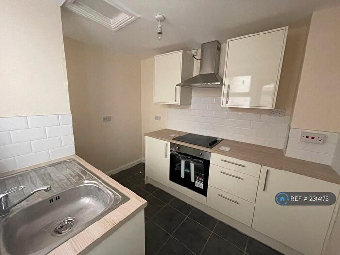 4 Bedroom End Of Terrace House To Rent In Boulevard, Hull, HU3