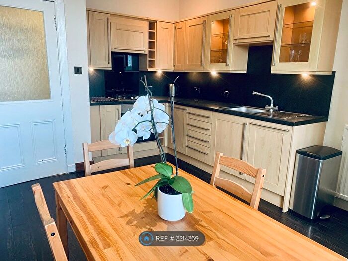 3 Bedroom Flat To Rent In Perth Road, Dundee, DD2