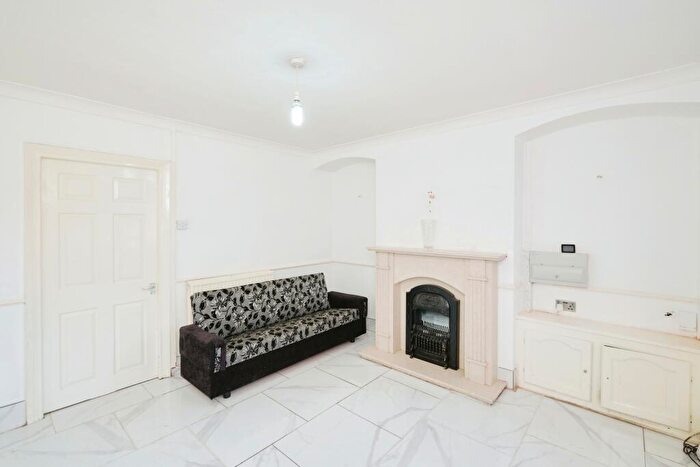 3 Bedroom Terraced House For Sale In Kitts Green Road, Birmingham, West Midlands, B33