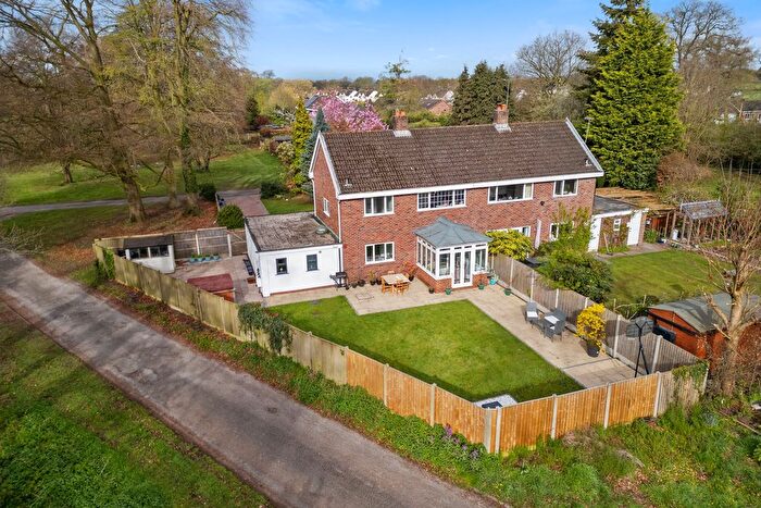 3 Bedroom Semi-Detached House For Sale In Knutsford Road, Cranage, CW4