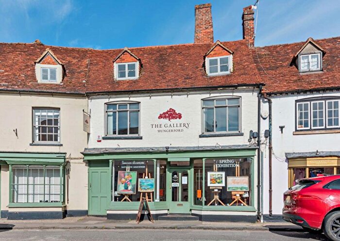 6 Bedroom House For Sale In Bridge Street, Hungerford, Berkshire, RG17
