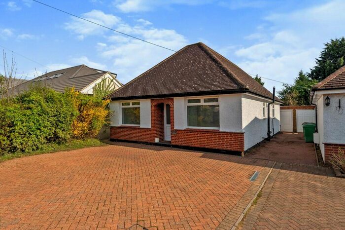 3 Bedroom Bungalow To Rent In Watford Road, St Albans, AL2