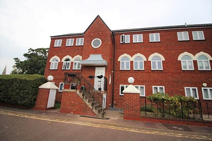 2 Bedroom Flat To Rent In Duckmill Crescent, Bedford, Oaf, MK42