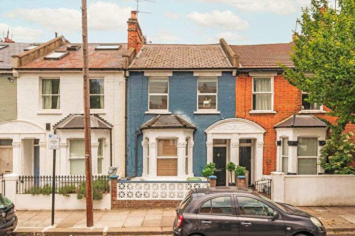 3 Bedroom Terraced House To Rent In Knivet Road, Fulham, SW6