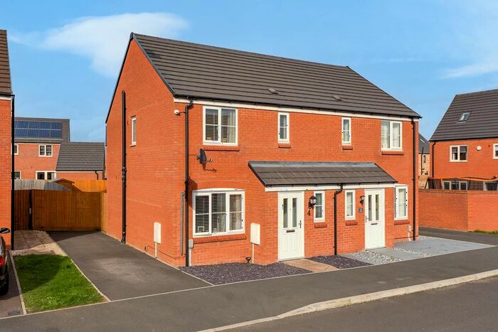 3 Bedroom Semi-Detached House For Sale In Speight Crescent, Barton Seagrave, NN15