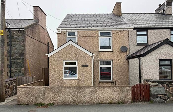3 Bedroom End Of Terrace House For Sale In Station Road, Llanrug, Caernarfon, Gwynedd, LL55