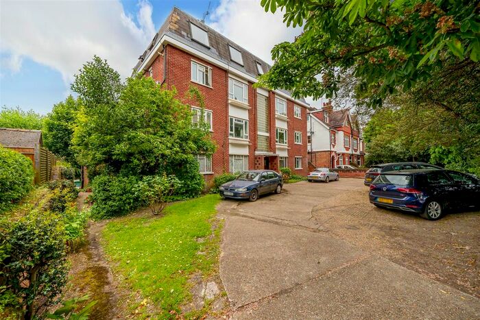 2 Bedroom Flat To Rent In Sefton Lodge, Richmond Road, Kingston Upon Thames, KT2