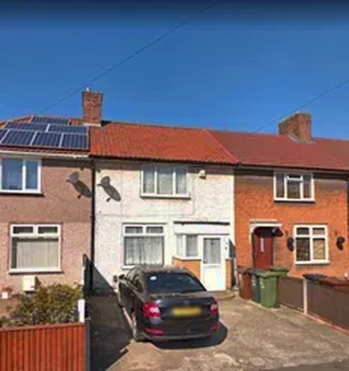 3 Bedroom Terraced House To Rent In Stockdale Road, Dagenham, RM8