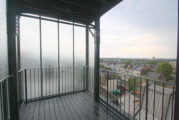 1 Bedroom Apartment To Rent In Whittington House, Holloway Road, Archway, N19