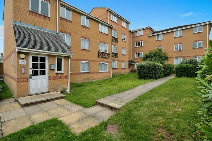 Studio To Rent In Ascot Court, Aldershot, GU11