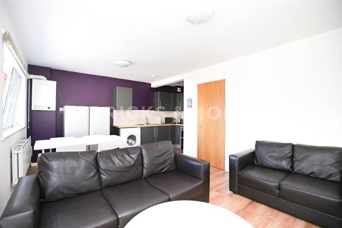 5 Bedroom Flat To Rent In (£pppw) New Mills, City Centre, Newcastle Upon Tyne, NE4