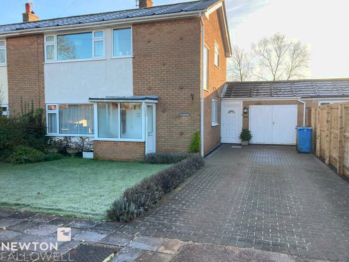 3 Bedroom Semi-Detached House To Rent In Church Lane, East Drayton, DN22