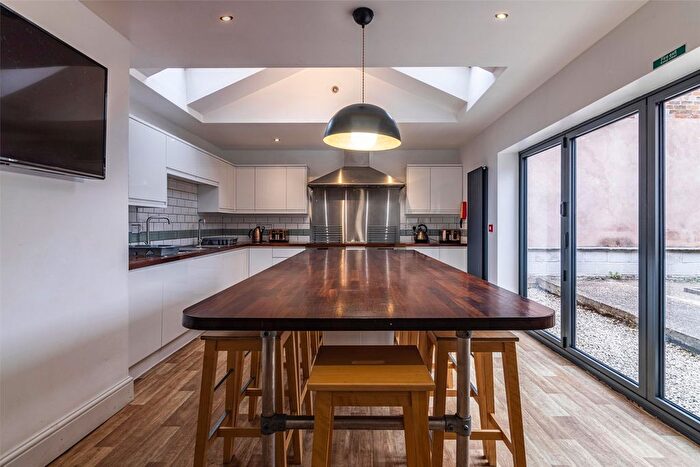 9 Bedroom Semi-Detached House To Rent In Burns Street, Nottingham, NG7