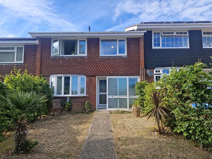 1 Bedroom Terraced House To Rent In Camelot Crescent, PO16