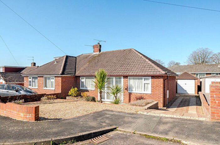 2 Bedroom Detached Bungalow To Rent In Craven Road, Chandler's Ford, Eastleigh, SO53