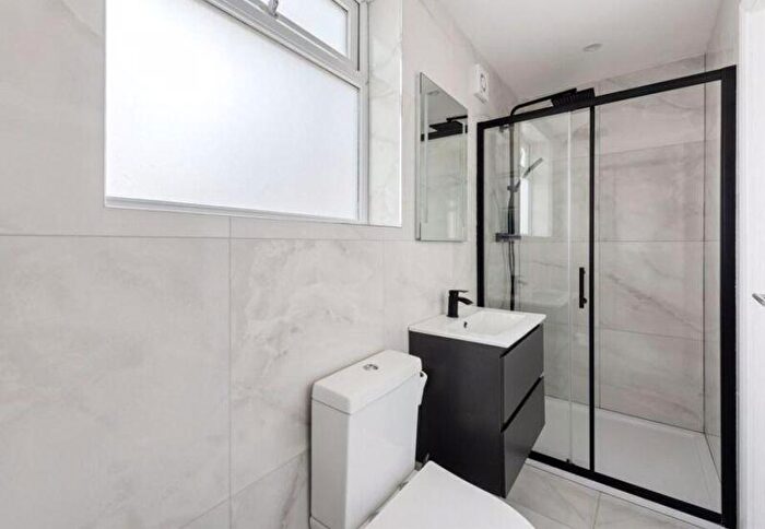 3 Bedroom Terraced House For Sale In Kirkton Road, London, N15