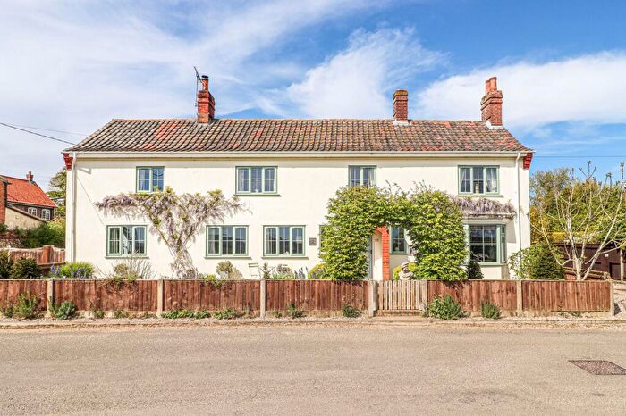 6 Bedroom Detached House For Sale In A Substantial Period Home In Hindolveston, NR20