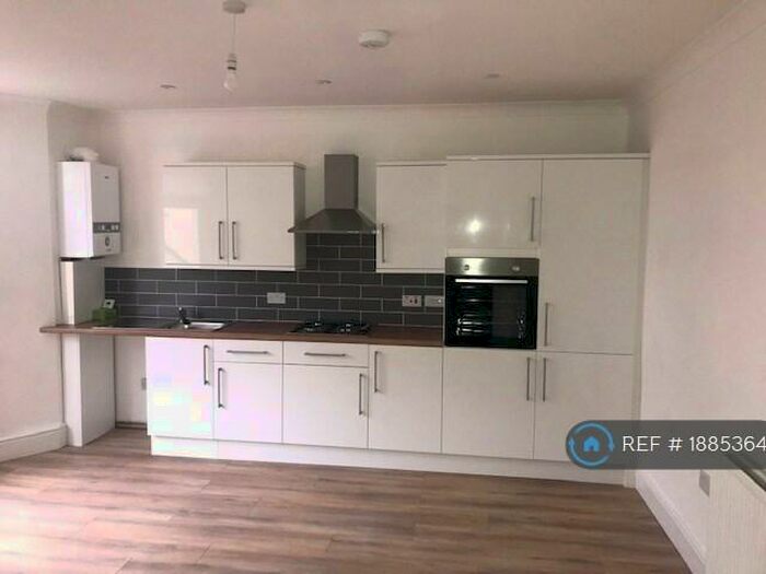 2 Bedroom Flat To Rent In Burrage Road, London, SE18