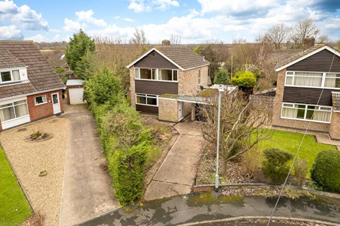3 Bedroom Detached House For Sale In Woodhall Crescent, Saxilby, LN1