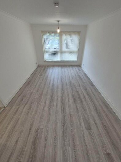 5 Bedroom Terraced House To Rent In Craigside Place, G68