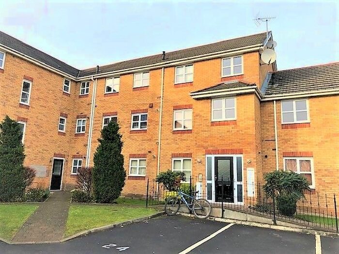2 Bedroom Flat To Rent In Addington Close, Hindley, WN2