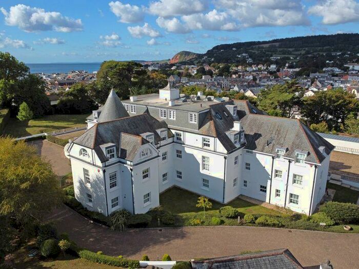 2 Bedroom Flat To Rent In Hillside Road, Sidmouth, EX10