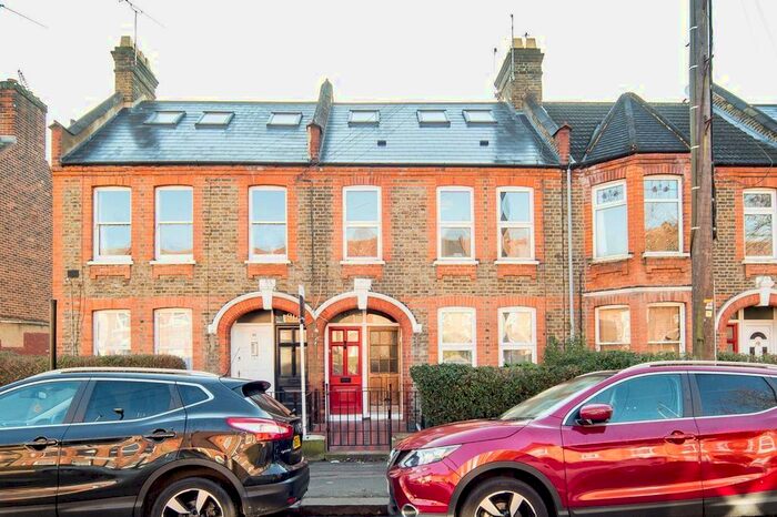 2 Bedroom Flat To Rent In Brettenham Road, London, E17