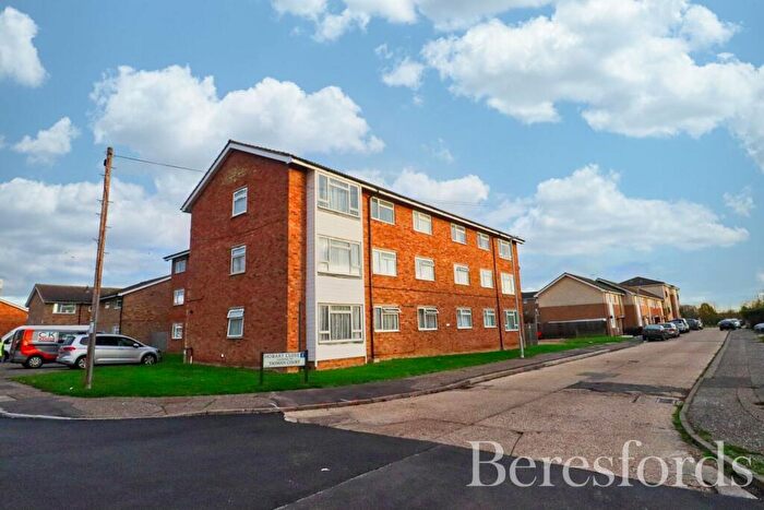 2 Bedroom Apartment For Sale In Hobart Close, Chelmsford, CM1