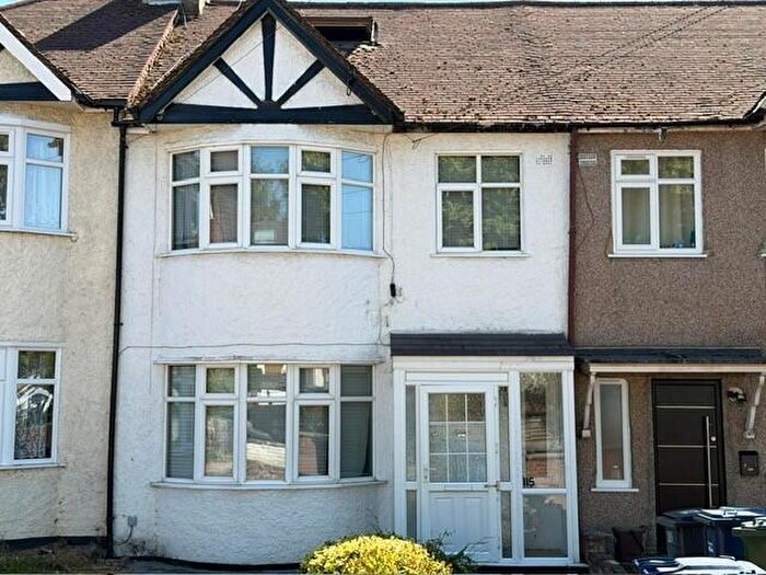 4 Bedroom Terraced House For Sale In Osidge Lane, Southgate, Barnet, London, N14