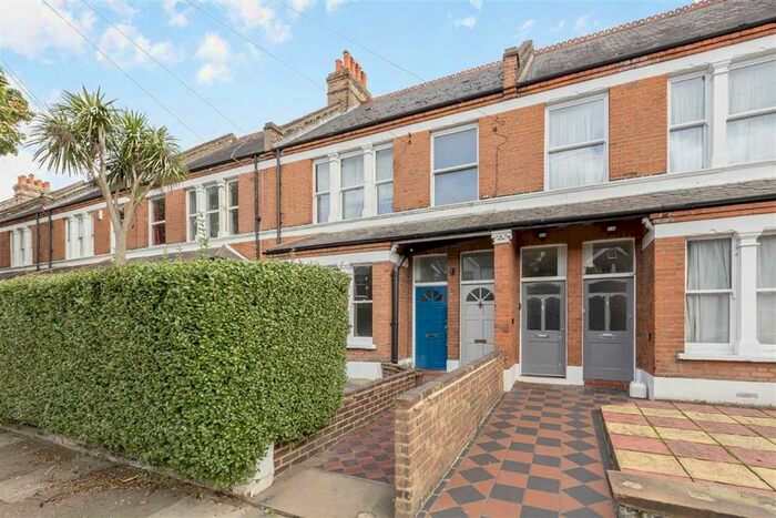 2 Bedroom Flat To Rent In Ashleigh Road, London, SW14